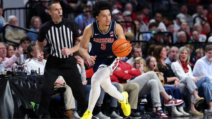 Freshman Brayden Burries breaks out to lead No. 1 Arizona over Alabama