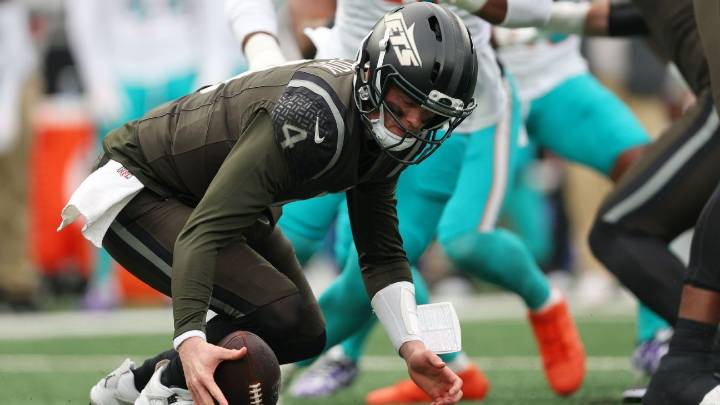 Jets' playoff drought reaches 15 years amid QB turmoil