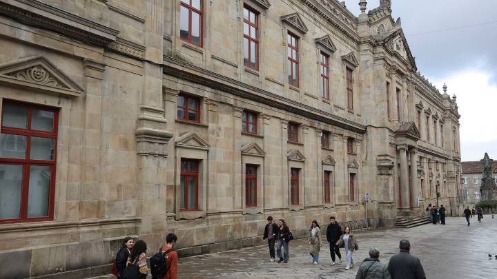Rueda presiona a Medicina de Santiago: «Ou unha facultade grande ou tres pequenas»