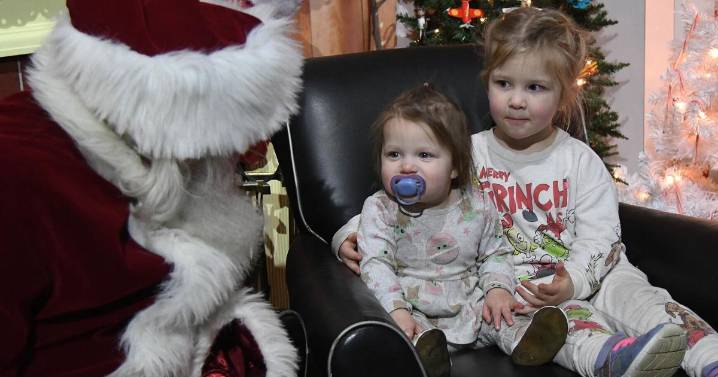 Santa comes in for a landing at Aviation Museum of New Hampshire
