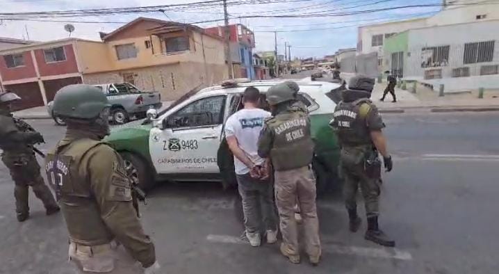 Megaoperativo en Antofagasta: Carabineros allana 23 casas y detiene a 30 personas por microtráfico