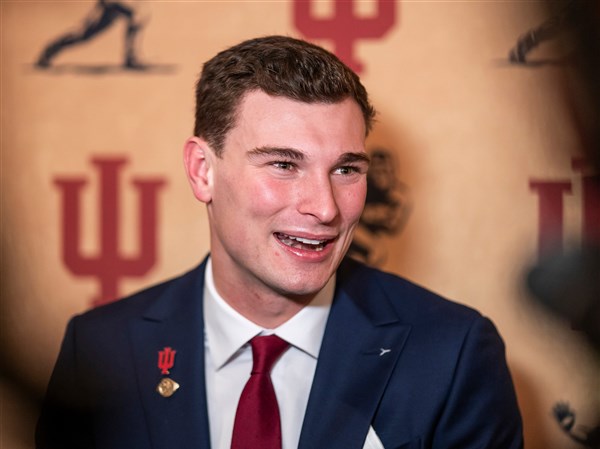 Fernando Mendoza wins the Heisman Trophy as college football's top player