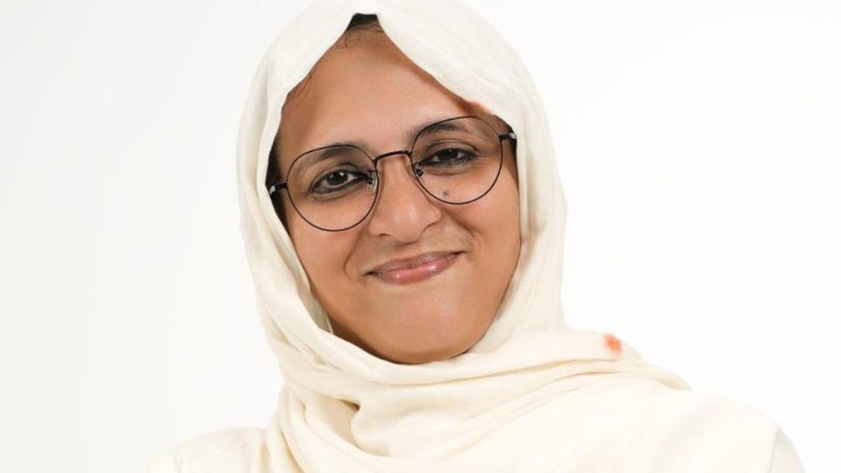 Brewing tea and politics: This Kozhikode corporation UDF candidate turns her tea shop into a campaign hub