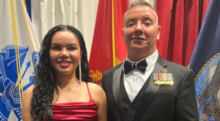 Peleó en Afganistán, pero ICE arrestó a su esposa en entrevista para obtener la Green Carda: "Me siento traicionado"