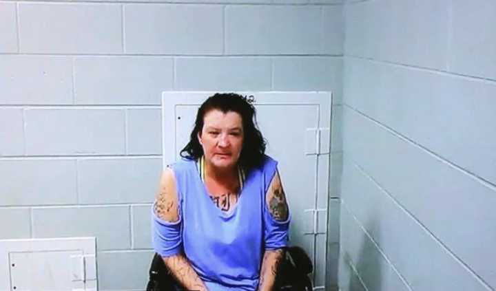 Courtney Bartholomew: Mom Accused of Cutting Baby From Pregnant Daughter's Stomach Says She Should Be Freed From Jail