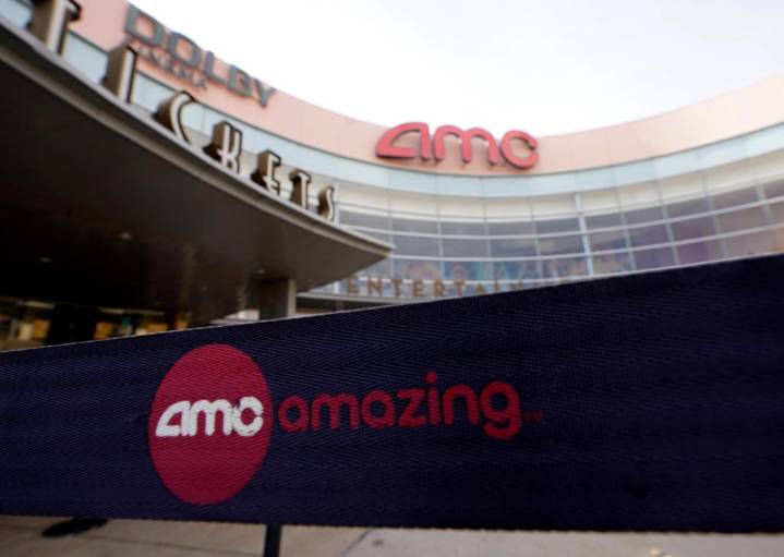 CEO sigue al frente de AMC Entertainment tras derrame cerebral