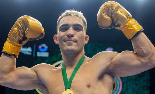 Boxeo: es barrendero, representa a un club argentino y peleará por 200.000 dólares