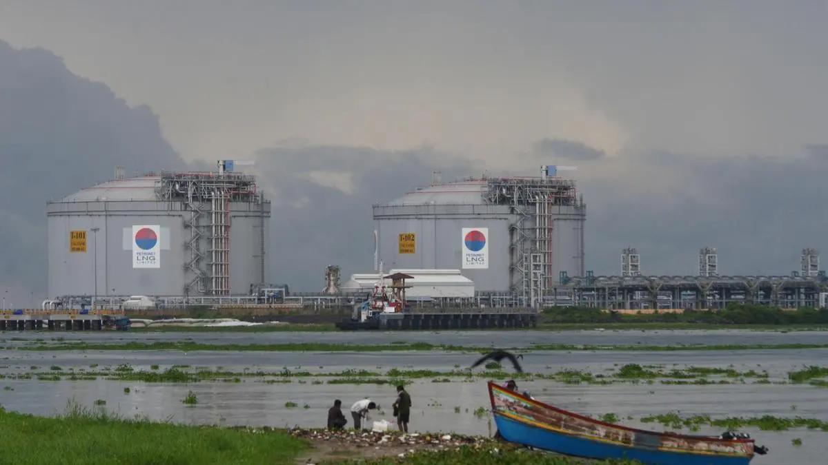 Petronet to earn ₹5,000 crore gross revenue from 15-year ethane storage deal with ONGC