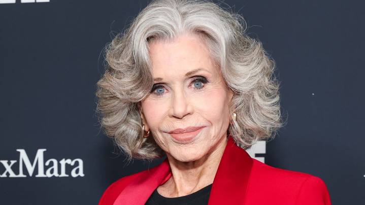 Jane Fonda Issues Blunt Warning About the $82.7 Billion Netflix