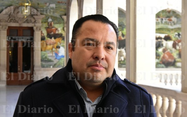 Acompaña Valenciano a productores con adeudos en CFE a Palacio