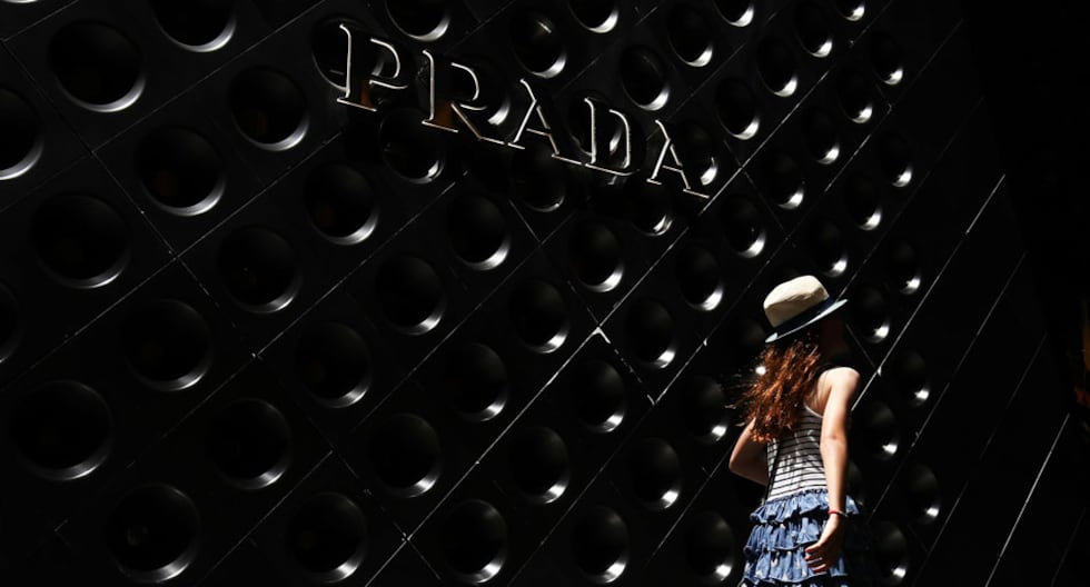 Grupo Prada completa compra de Versace por US$ 1,375 millones