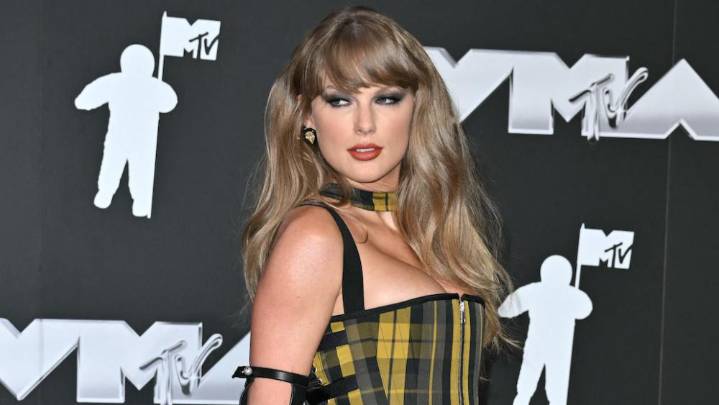 Why Taylor Swift Fans Think She's Releasing 'Reputation (Taylor's Version)'