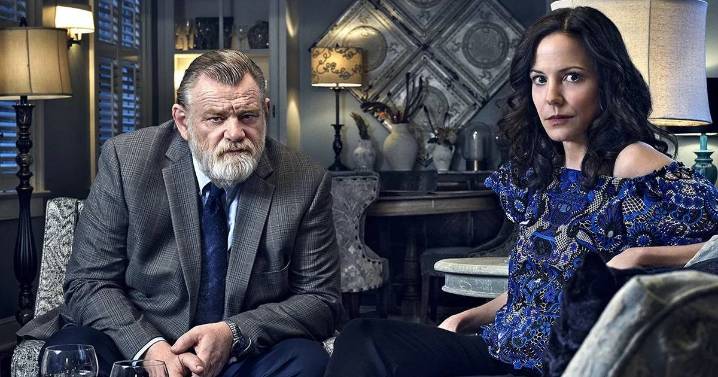 Who is in the cast of Mr Mercedes on Netflix?