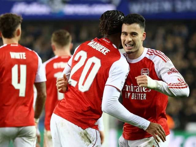 Arsenal remain unbeaten in UCL