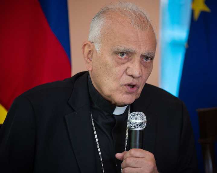 Retienen pasaporte del cardenal Baltazar Porras