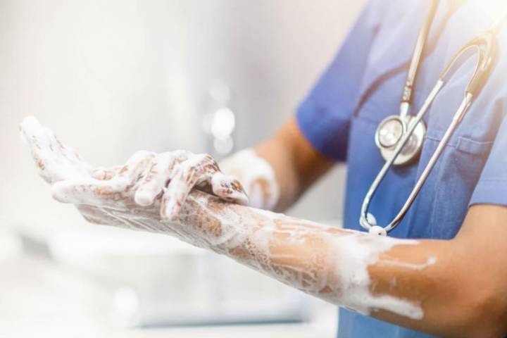 Actualizan estándares para la compra de antisépticos usados en hospitales