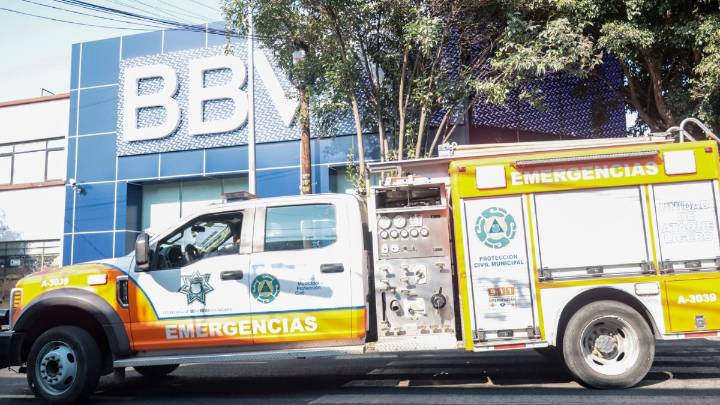 Amenaza de bomba en banco de Puebla ocasiona un tenso operativo de seguridad en la colonia Chula Vista