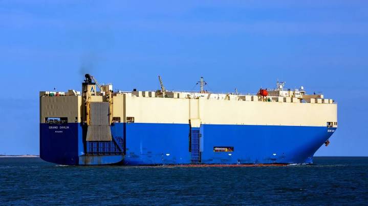 Salvamento Marítimo acude al rescate de un mercante que se quedó sin máquina al oeste de las islas Cíes