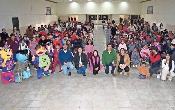 Promueven derechos de niños con obra de teatro