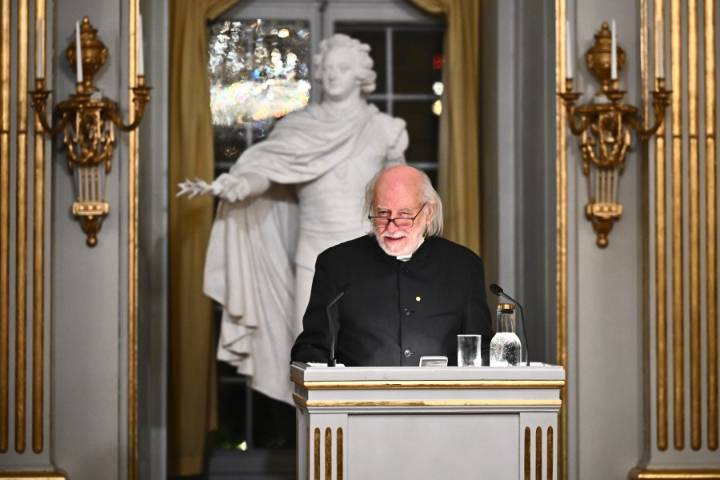 Nobel literature laureate Krasznahorkai delivers rare lecture in Stockholm