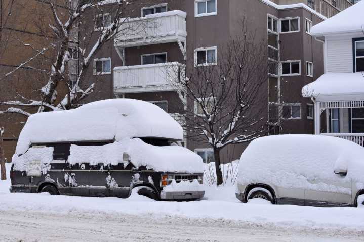 Parts of Alberta forecast to be smacked by up to 25 cm of snow