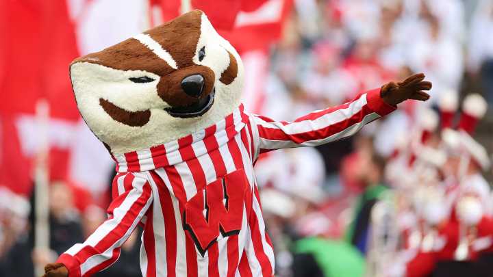 UW football mailbag: How many wins in 2026? Another extension for Fickell?