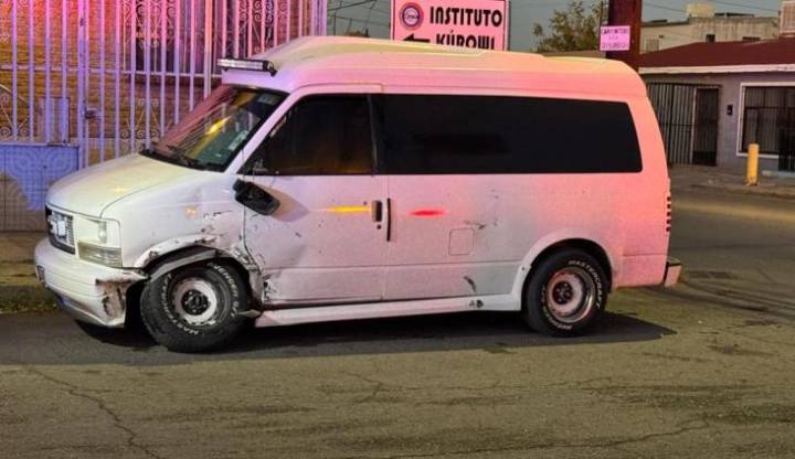 Provoca accidente por conducir en sentido contrario