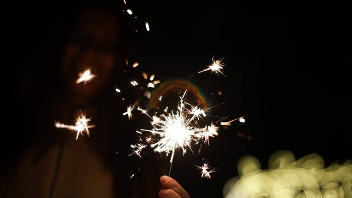 Bogotá entregó balance de quemados con pólvora en la noche de velitas; la cifra enciende las alarmas