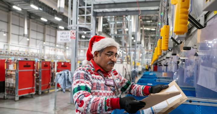 Royal Mail urges customers act 'before it's too late' in Christmas alert