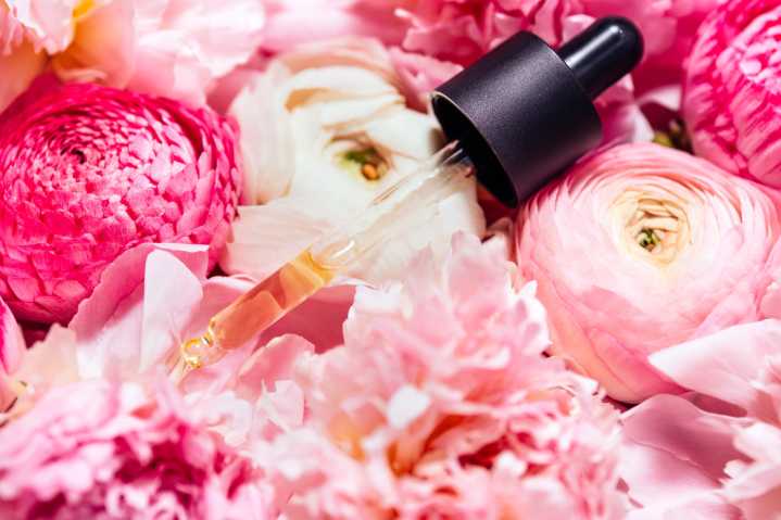 Scientists Say Rose Essential Oil Might Literally Beef Up Your Brain Tissue