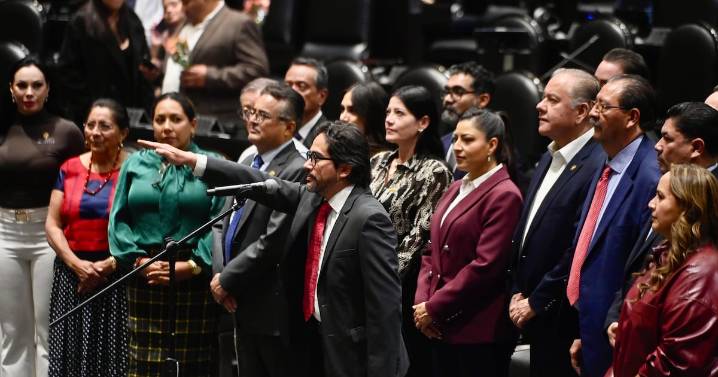 Ratifican a César Vives como titular de la Unidad de Crédito y de Asuntos Internacionales de Hacienda