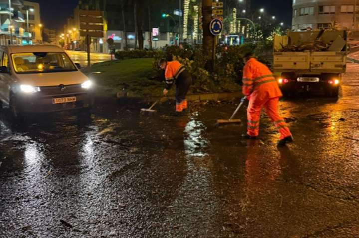 Piden no salir de casa “si no es necesario” en Las Palmas de Gran Canaria por la borrasca Emilia
