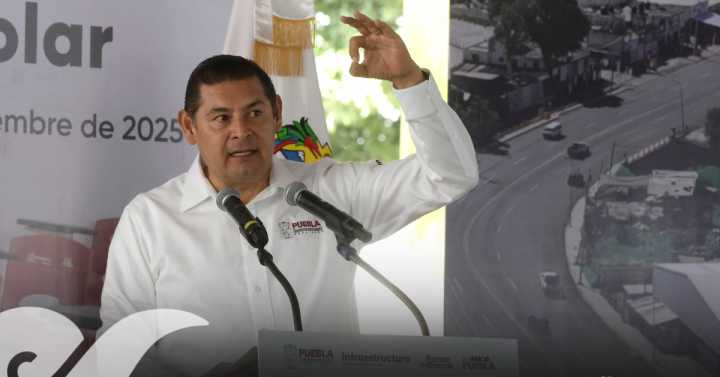 Inaugura Armenta vialidades rehabilitadas de la Recta a Cholula y Calzada Zavaleta