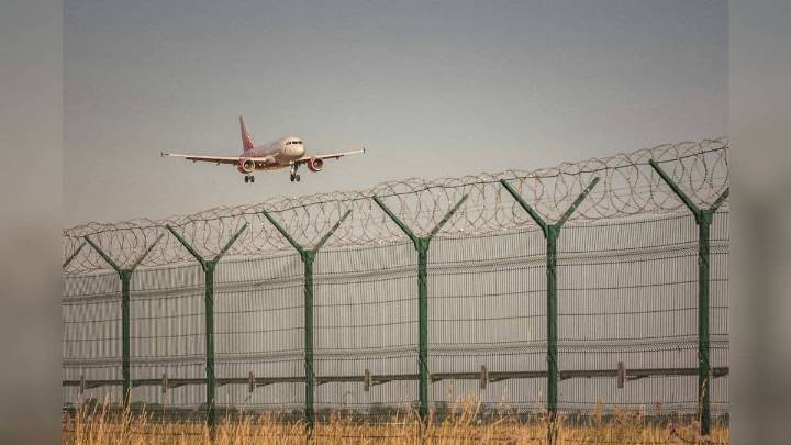 Moody's Calls Indigo Flight Disruptions 'Credit Negative' Republic Business