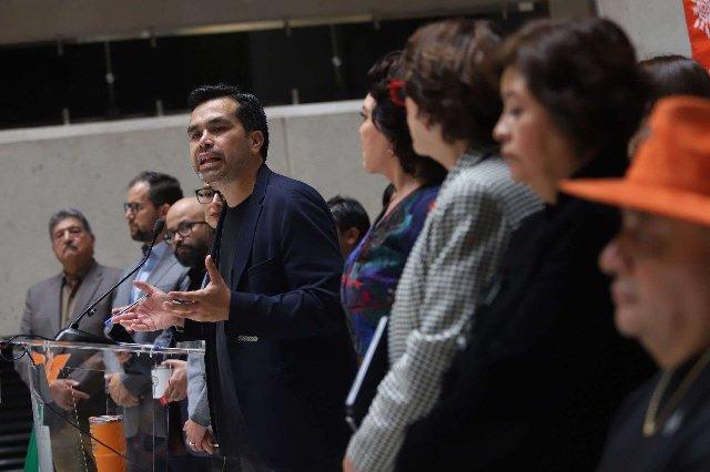 Máynez critica propuesta de 40 horas por conservar un solo día de descanso