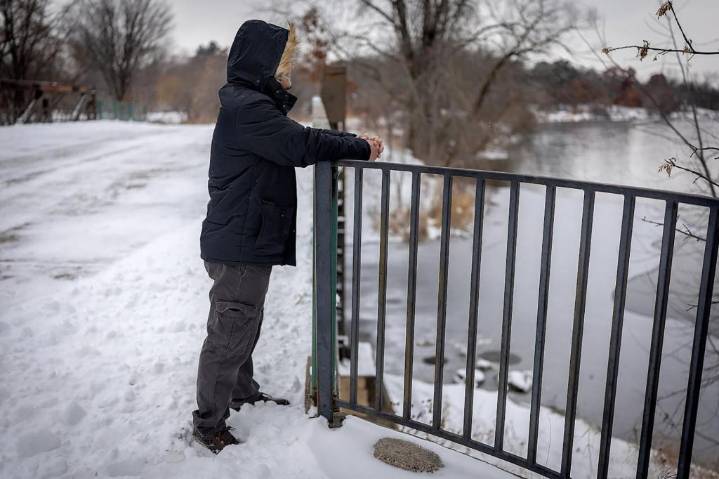 Trump’s refugee changes leave Minnesota man separated from his wife and daughter