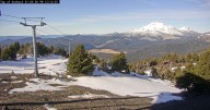 Oregon’s ski areas still waiting for snow on the slopes