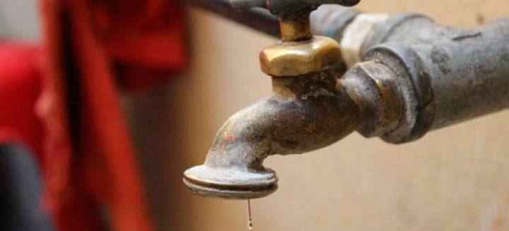 EN LA RIOJA SE CONSUMEN CASI 800 LITROS DE AGUA POR HABITANTE POR DÍA