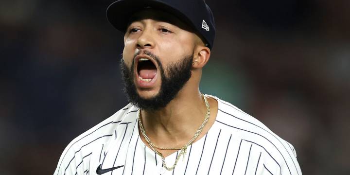 Devin Williams, Mets agree to free