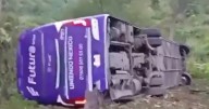 Volcadura de autobús en Tlanchinol, Hidalgo deja cinco personas muertas