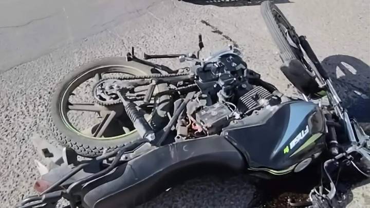 Motociclista resulta lesionado en choque en avenida Venustiano Carranza