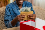Woman Upset After Husband Gives Cash Instead of Christmas Gift