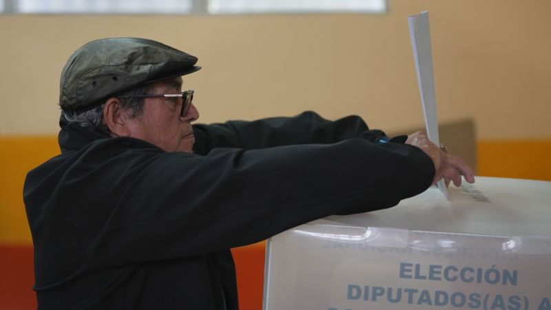 Hondurans go to the polls in close presidential race under shadow of Trump’s surprise intervention