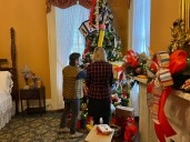 Christmas at the Mansion recognizes Mississippi’s rising academic scores