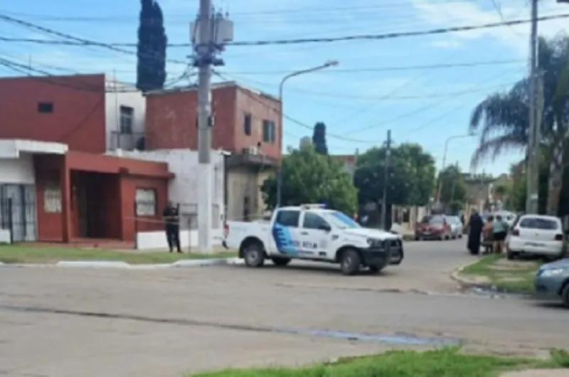 Violento robo en una vivienda: una jubilada fue asesinada y su esposo terminó hospitalizado