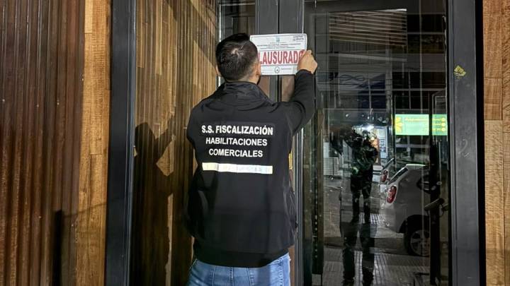 Clausuran cervecería céntrica por no estar habilitada para local bailable