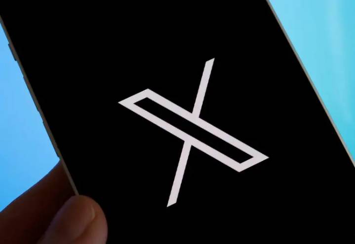 UE sanciona a X por irregularidades en verificación y transparencia digital