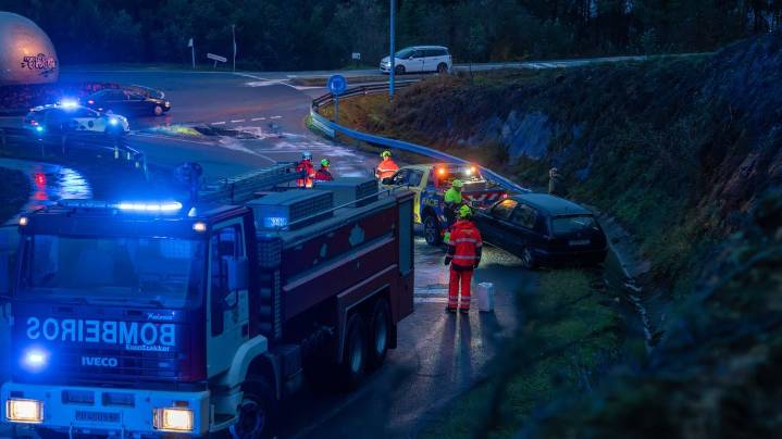 Una mancha de aceite de 5 kilómetros causa accidentes en el campus de Vigo: «Era una pista de patinaje»