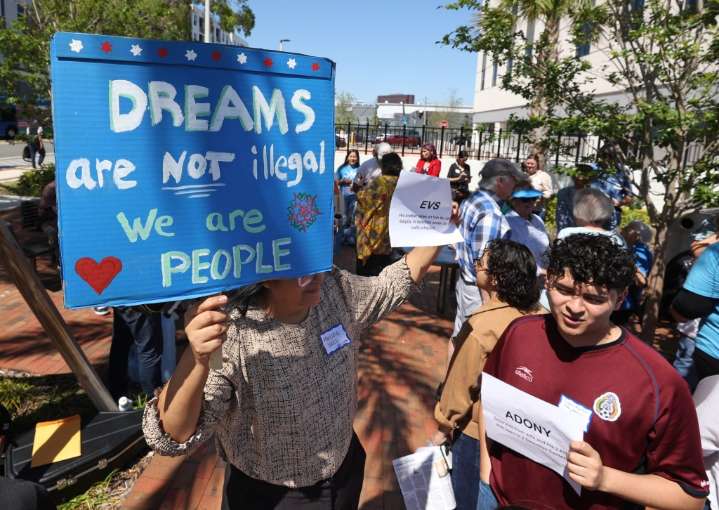 Trump directive upends Florida immigrants seeking residency