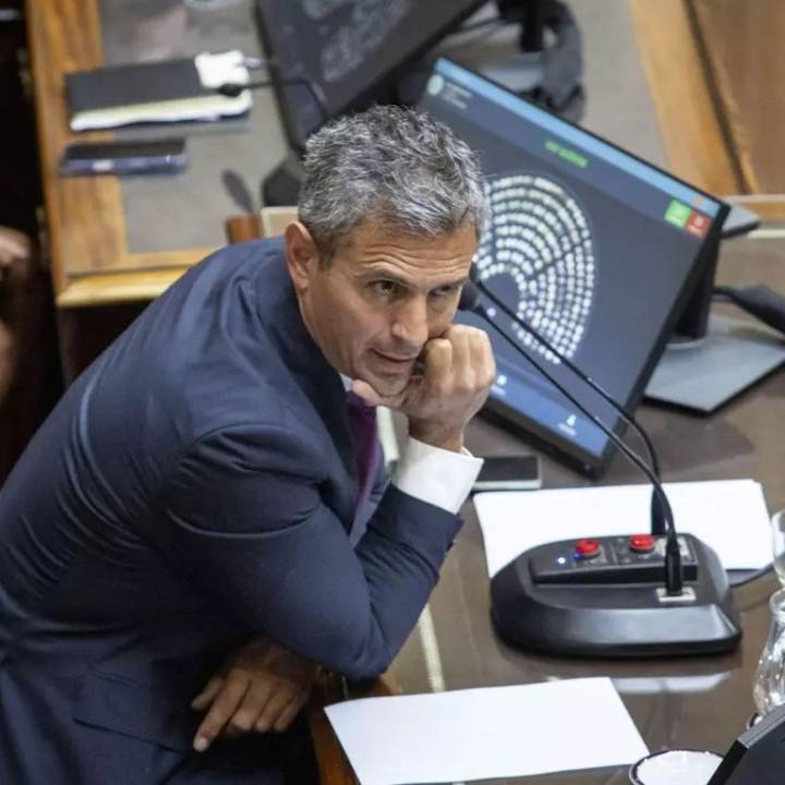 Menem prueba su nueva hegemonía en Diputados y busca a aprobar el Presupuesto en dos semanas